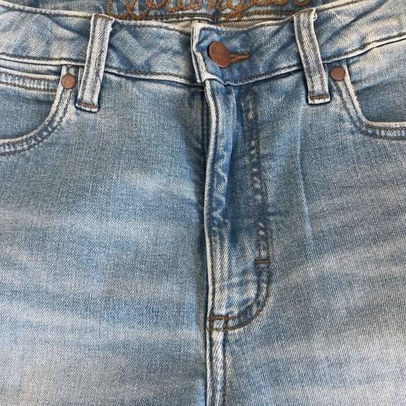 Wrangler Classic Blue Women's Jeans - Picture 9 of 12